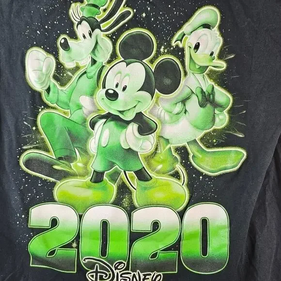 adult Disney Shirt Medium Glow in the Dark 2020 Mickey Mouse Goofy - Picture 4 of 8